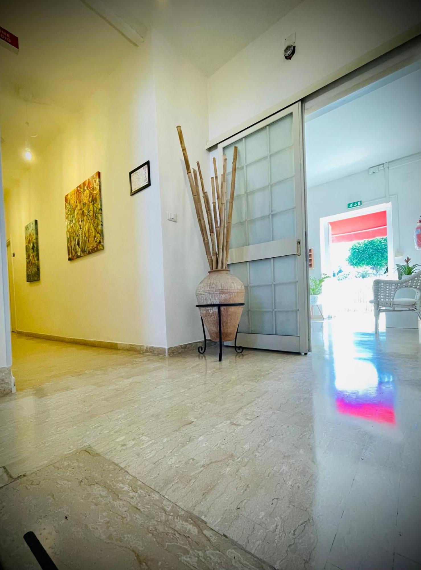 סקאורי Minturnae Hotel מראה חיצוני תמונה