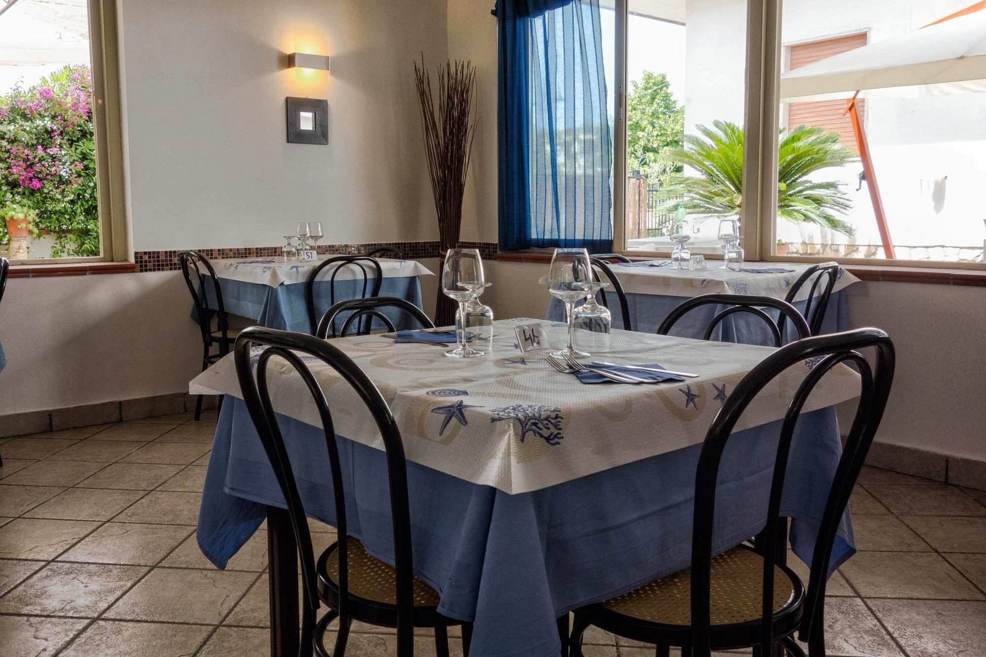 סקאורי Minturnae Hotel מראה חיצוני תמונה